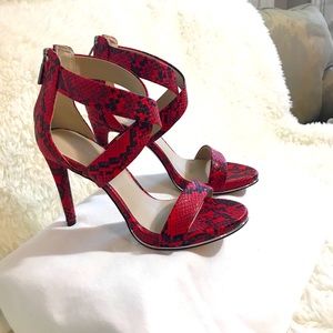 Kenneth Cole Brooke Cross sandal.